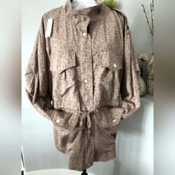 Neutral Leopard print jacket with cinch waist Women's Sz 16 - Picture 10 of 10